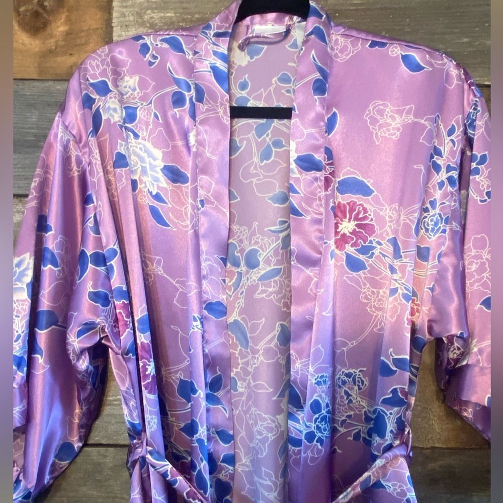 Enchanting Floral Robe Size M - Picture 3 of 5